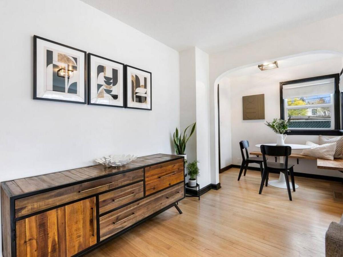 Picture Perfect Bungalow In The Heart Of Dt Vancouver Bagian luar foto