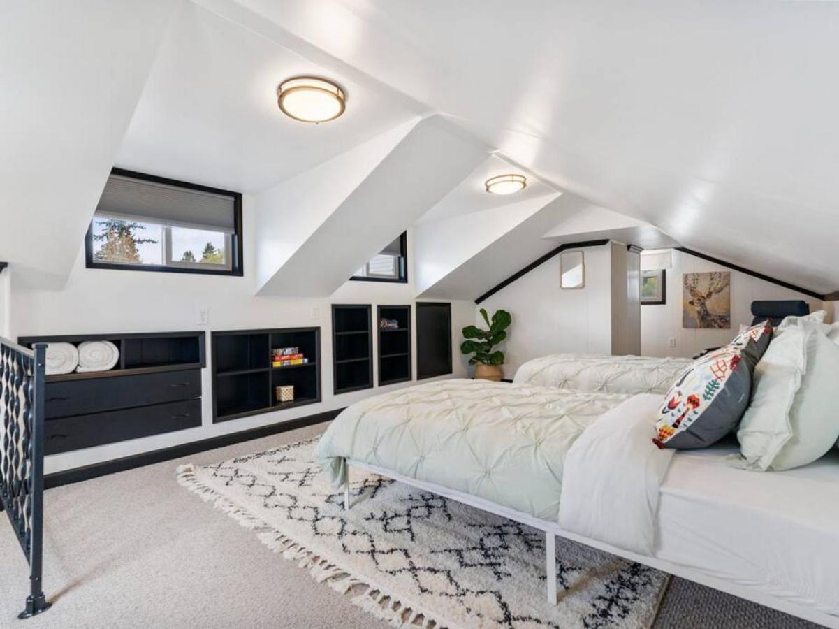Picture Perfect Bungalow In The Heart Of Dt Vancouver Bagian luar foto