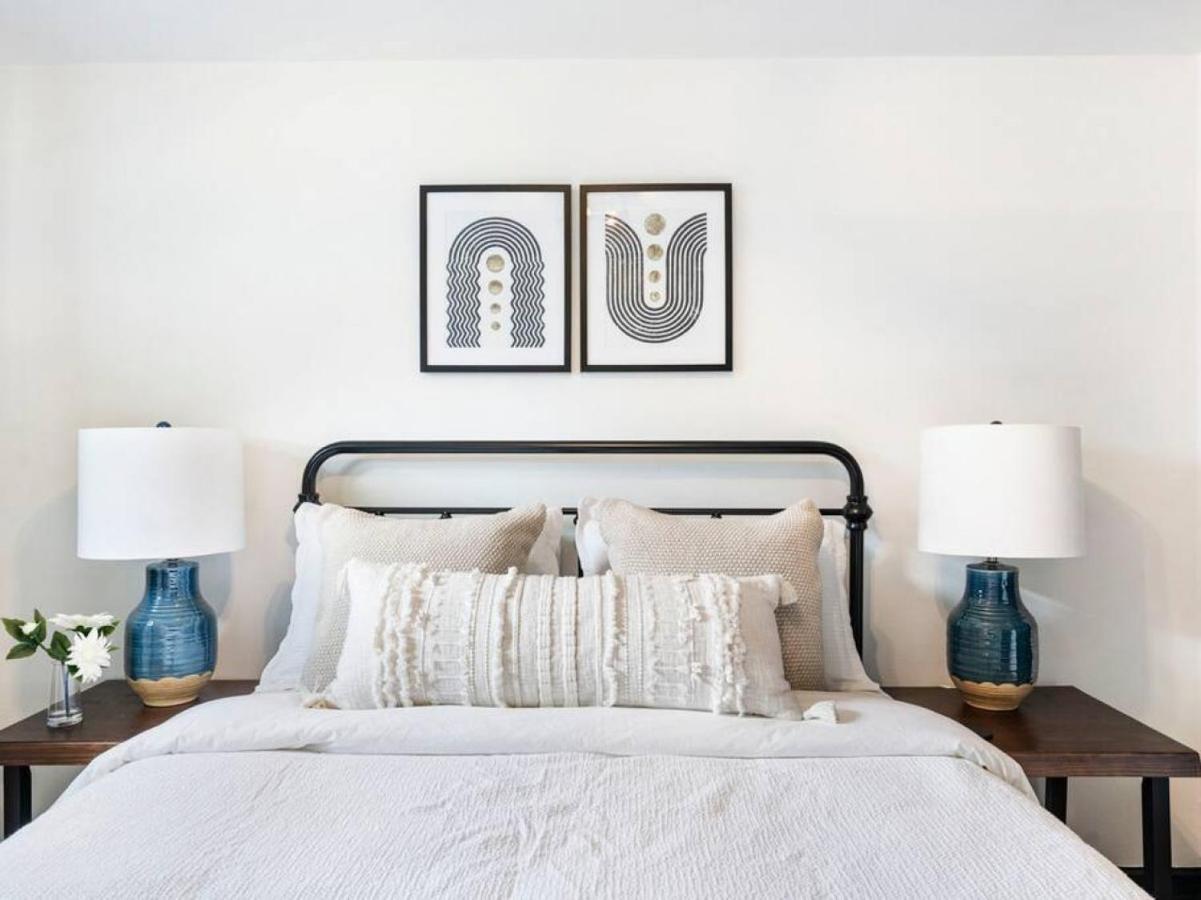 Picture Perfect Bungalow In The Heart Of Dt Vancouver Bagian luar foto